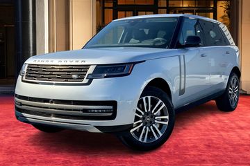 New 2025 Land Rover Range Rover SE SUV in Los Angeles #SA308442